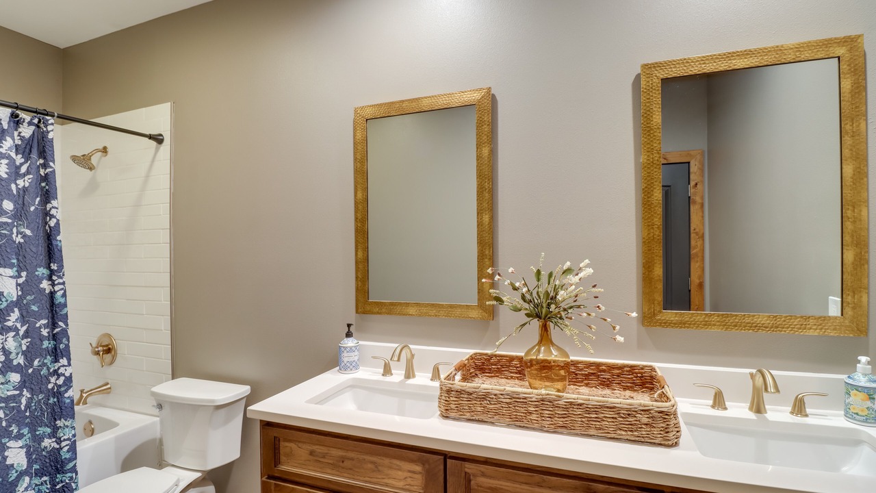 Photo of Bathroom in Drasco
