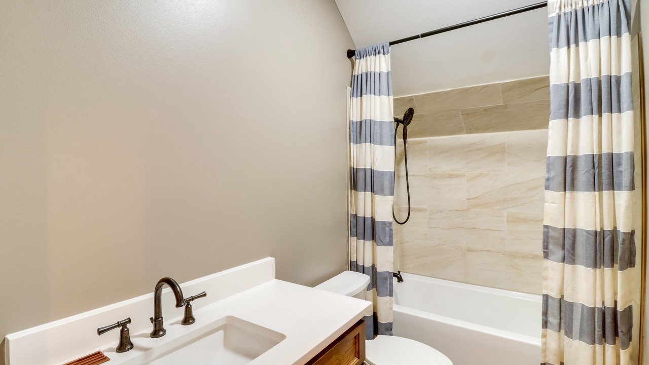 Photo of Bathroom in Drasco