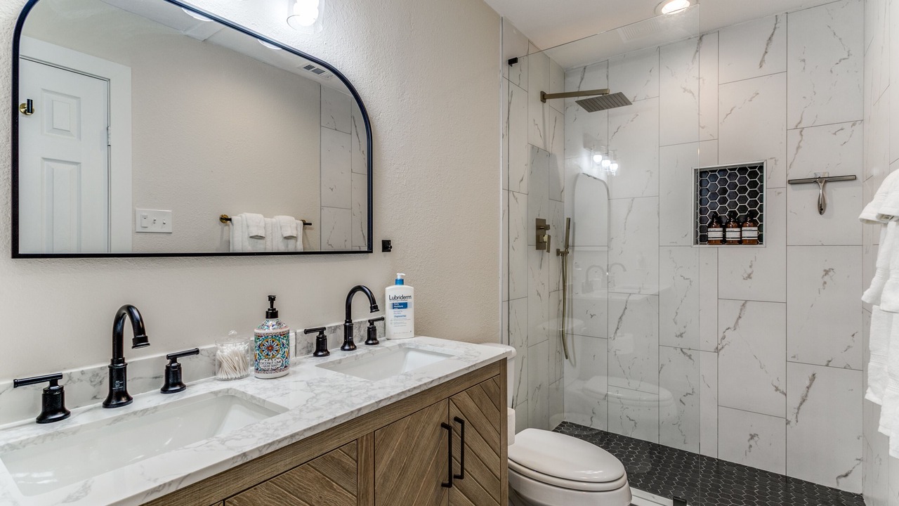Photo of Bathroom in Old East Dallas