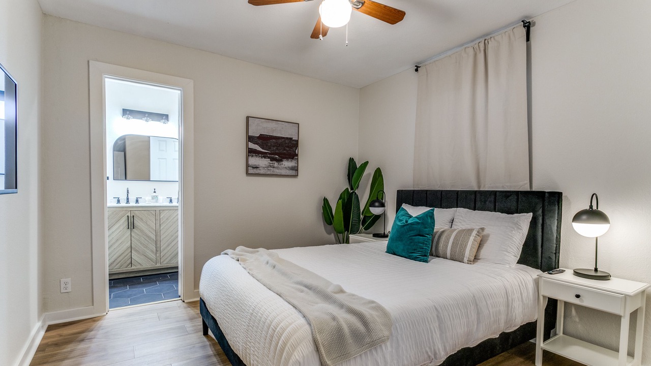 Photo of Bedroom in Old East Dallas