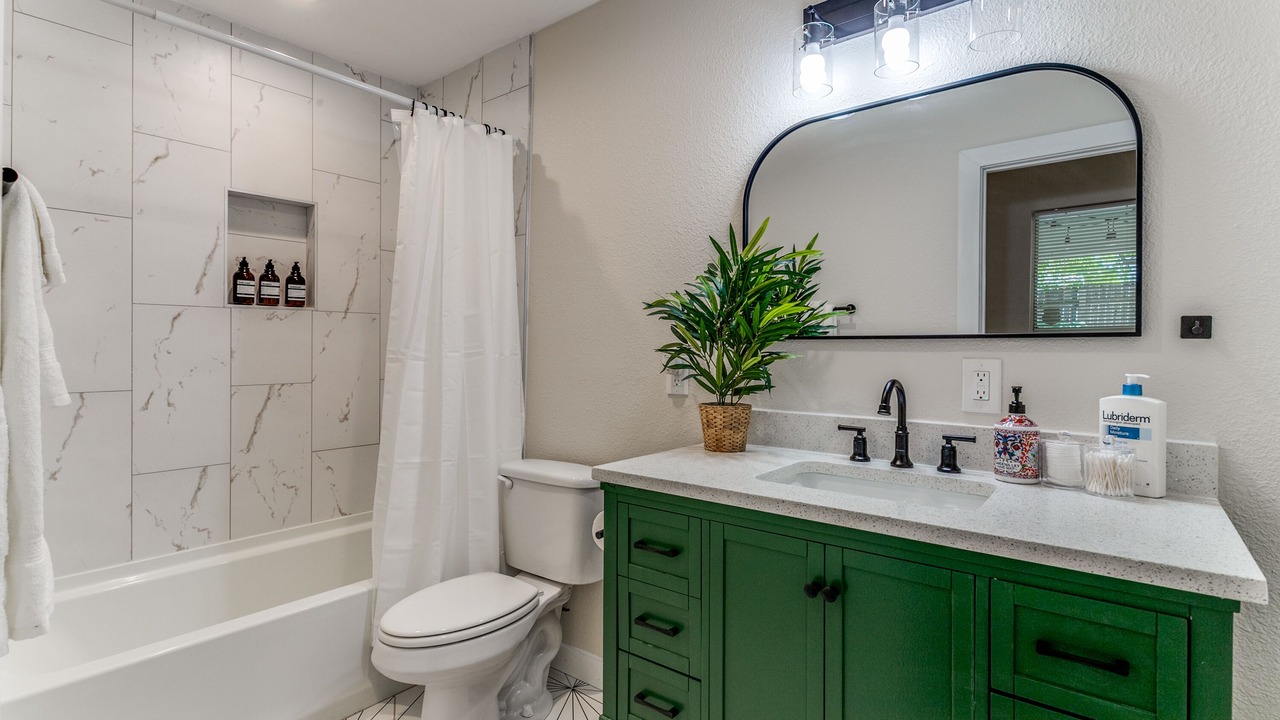 Photo of Bathroom in Old East Dallas