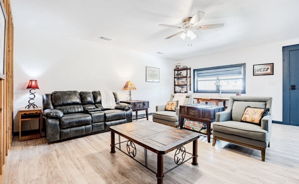Photo of Livingroom in Llano