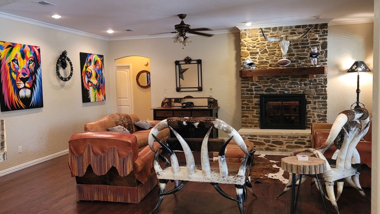 Photo of Livingroom in Burleson