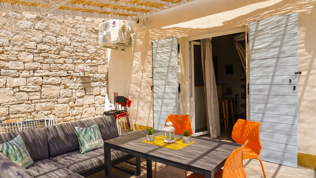 Photo of Outdoor in Grohote