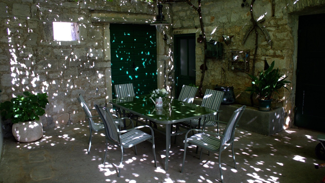 Photo of Outdoor in Grohote