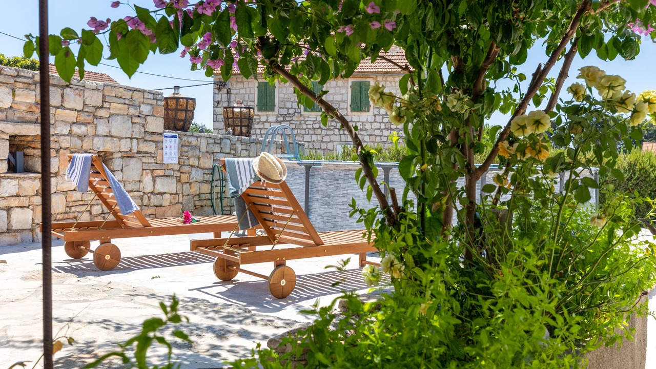 Photo of Patio Balcony in Grohote