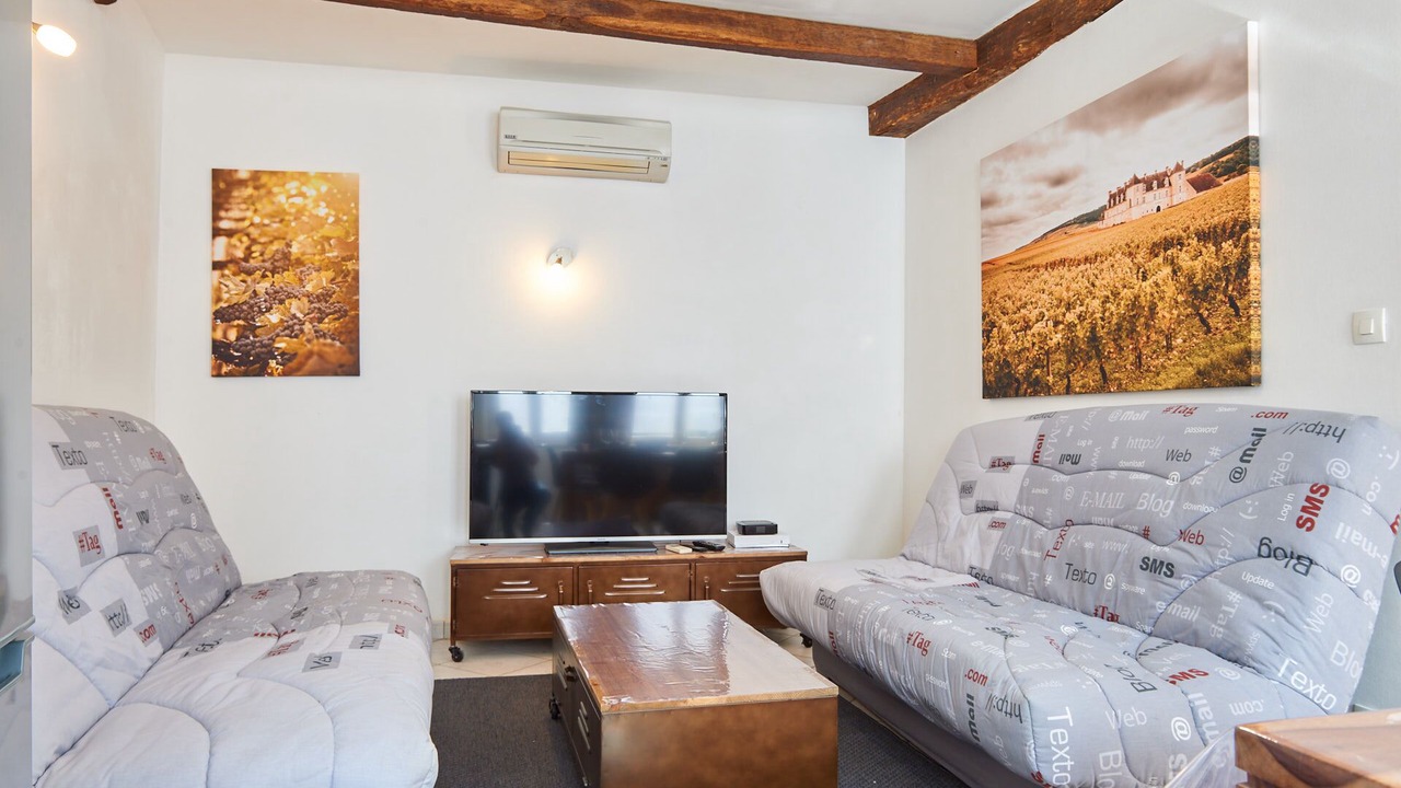 Photo of Livingroom in Gevrey-Chambertin