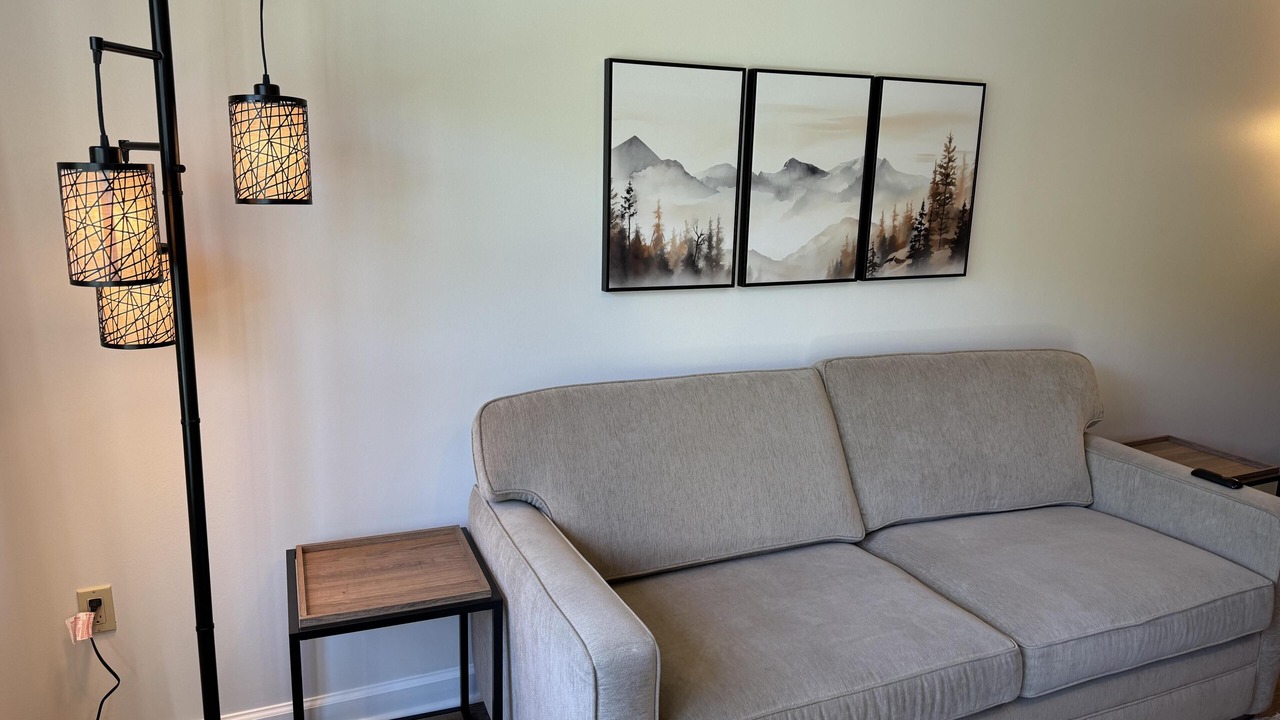 Photo of Livingroom in Vernon