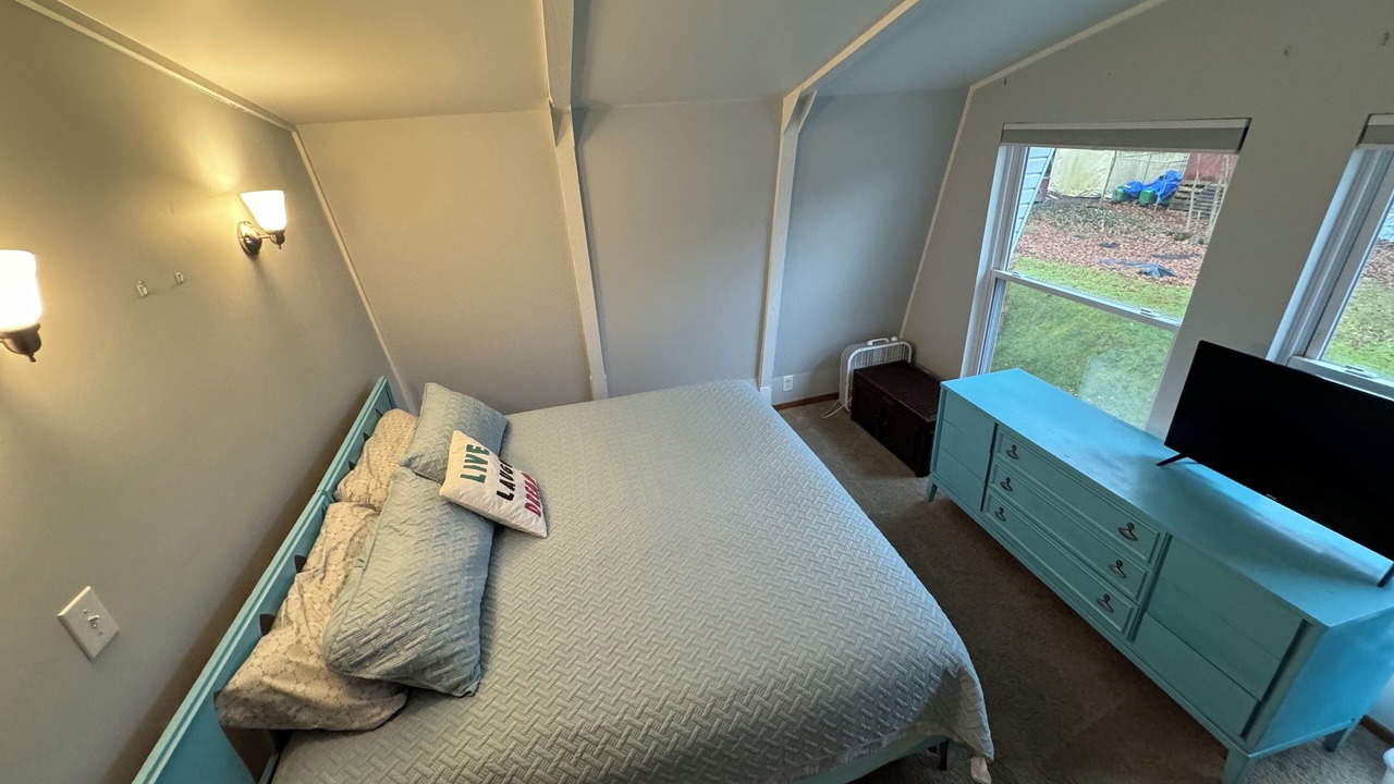 Photo of Bedroom in Conneaut Lakeshore