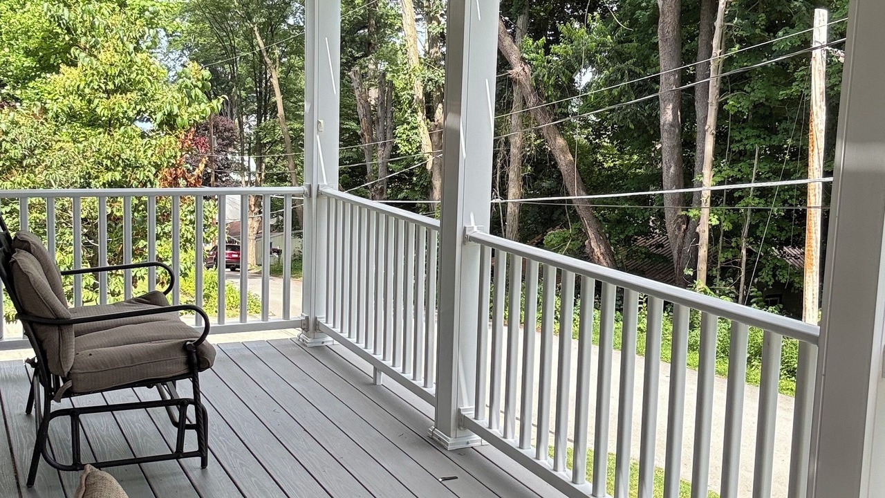 Photo of Patio Balcony in Conneaut Lakeshore