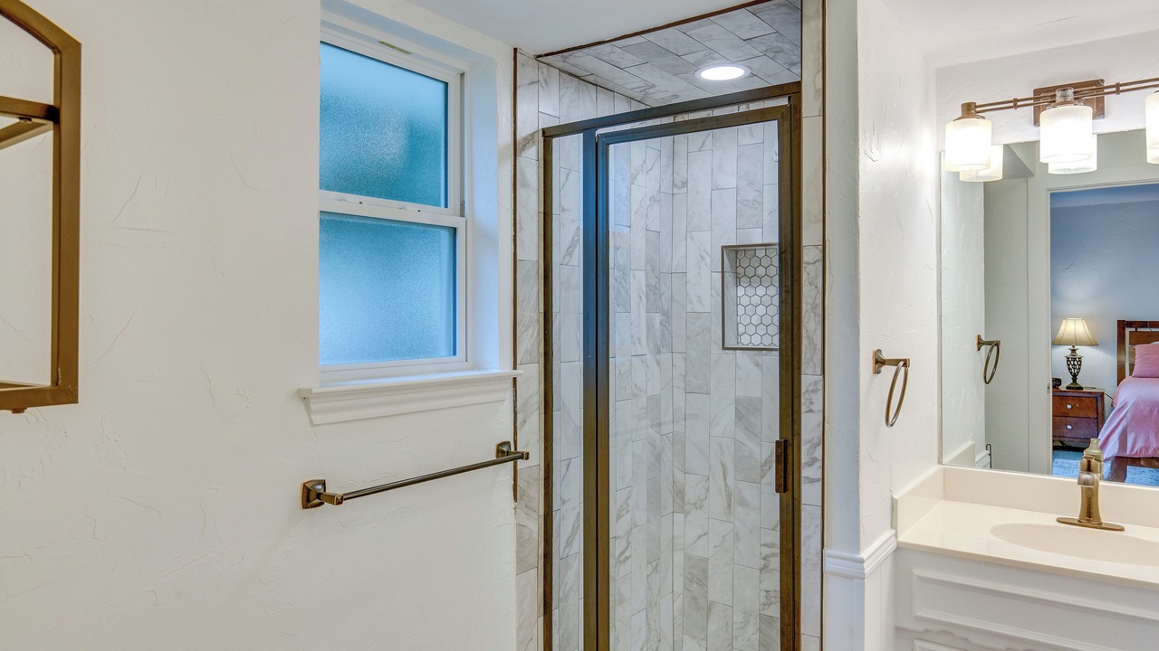 Photo of Bathroom in Enchanted Oaks
