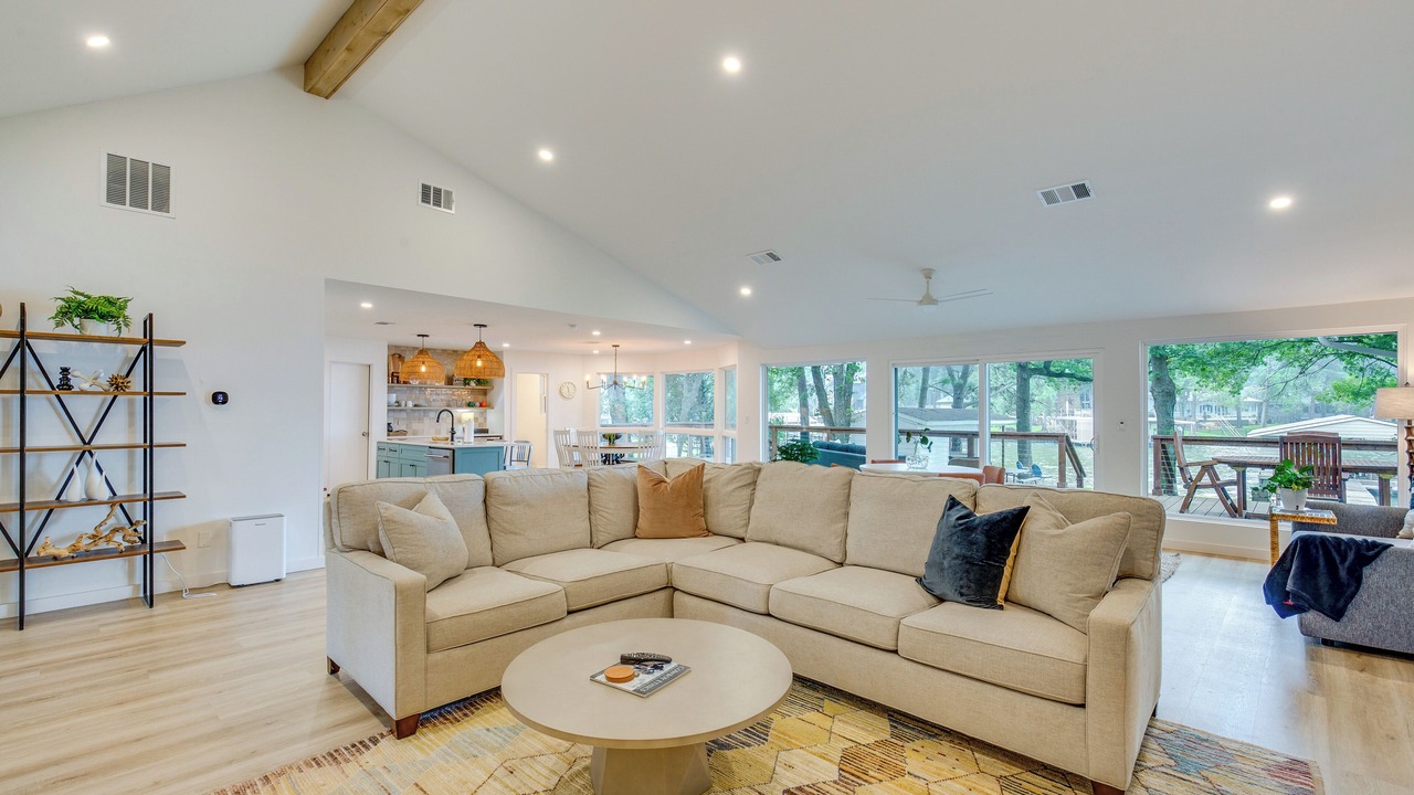 Photo of Livingroom in Enchanted Oaks