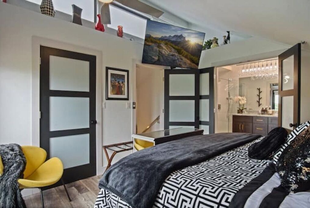 Photo of Bedroom in Midtown