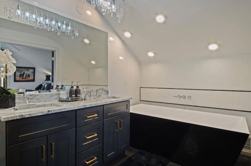 Photo of Bathroom in Midtown