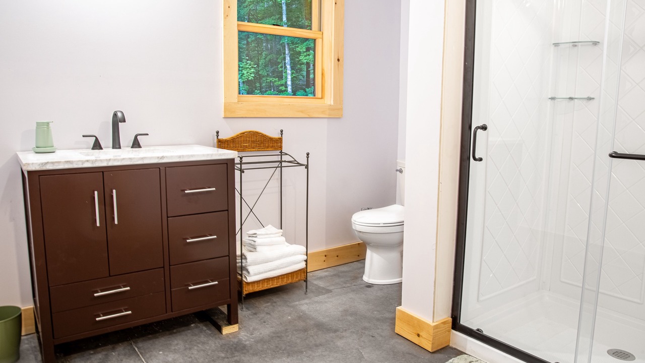 Photo of Bathroom in Warren