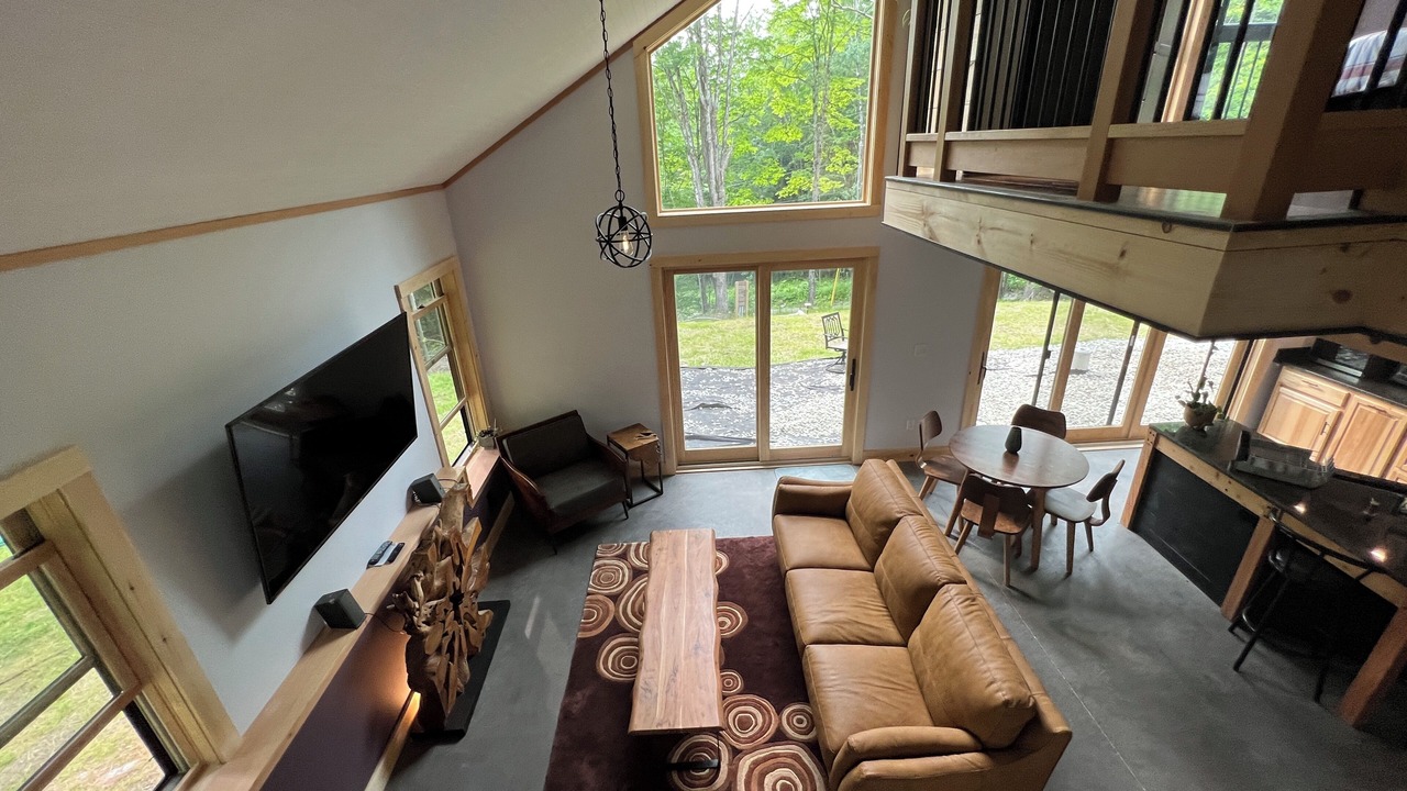 Photo of Livingroom in Warren