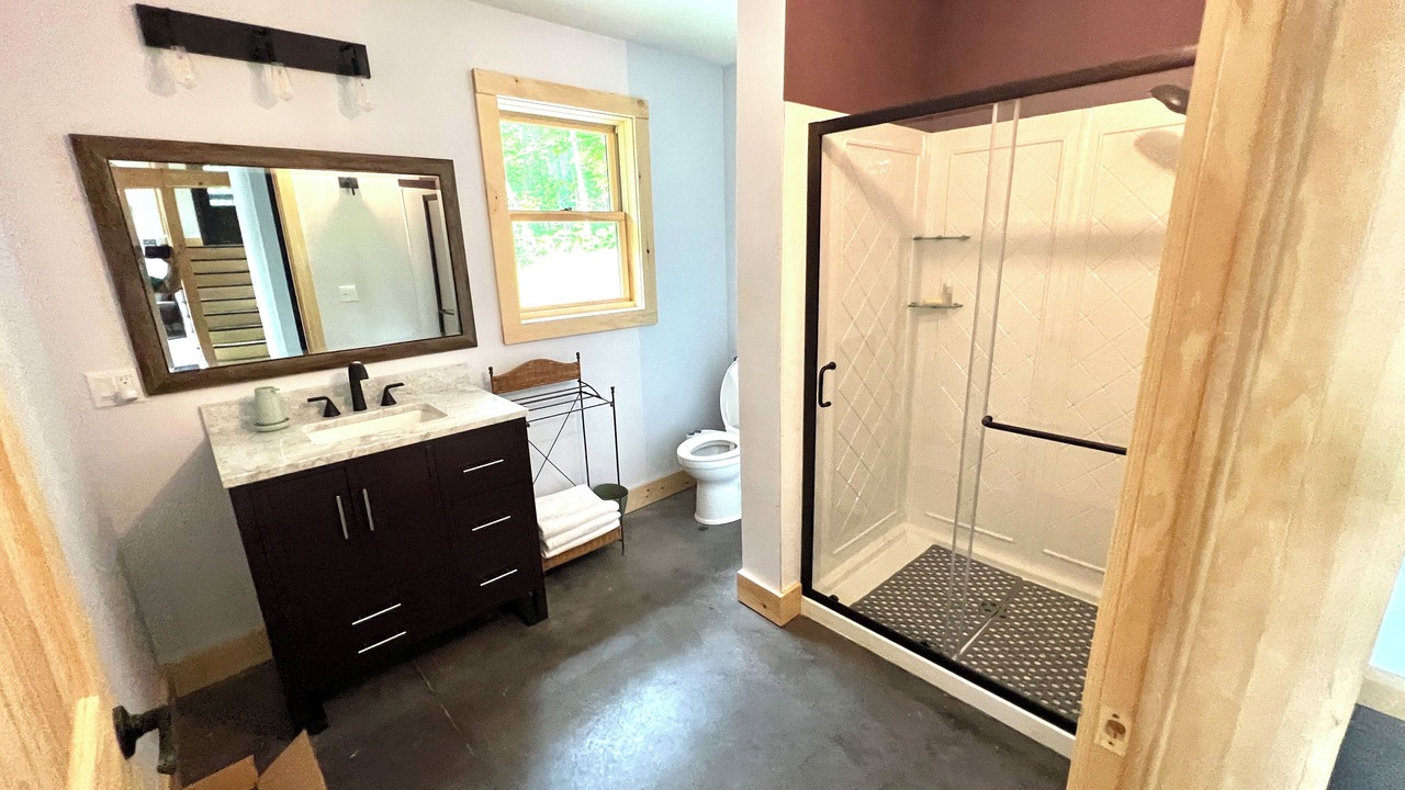 Photo of Bathroom in Warren