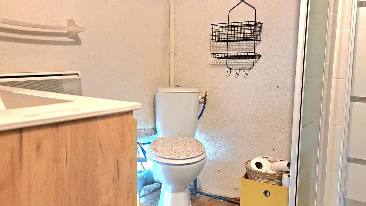 Photo of Bathroom in Melagues