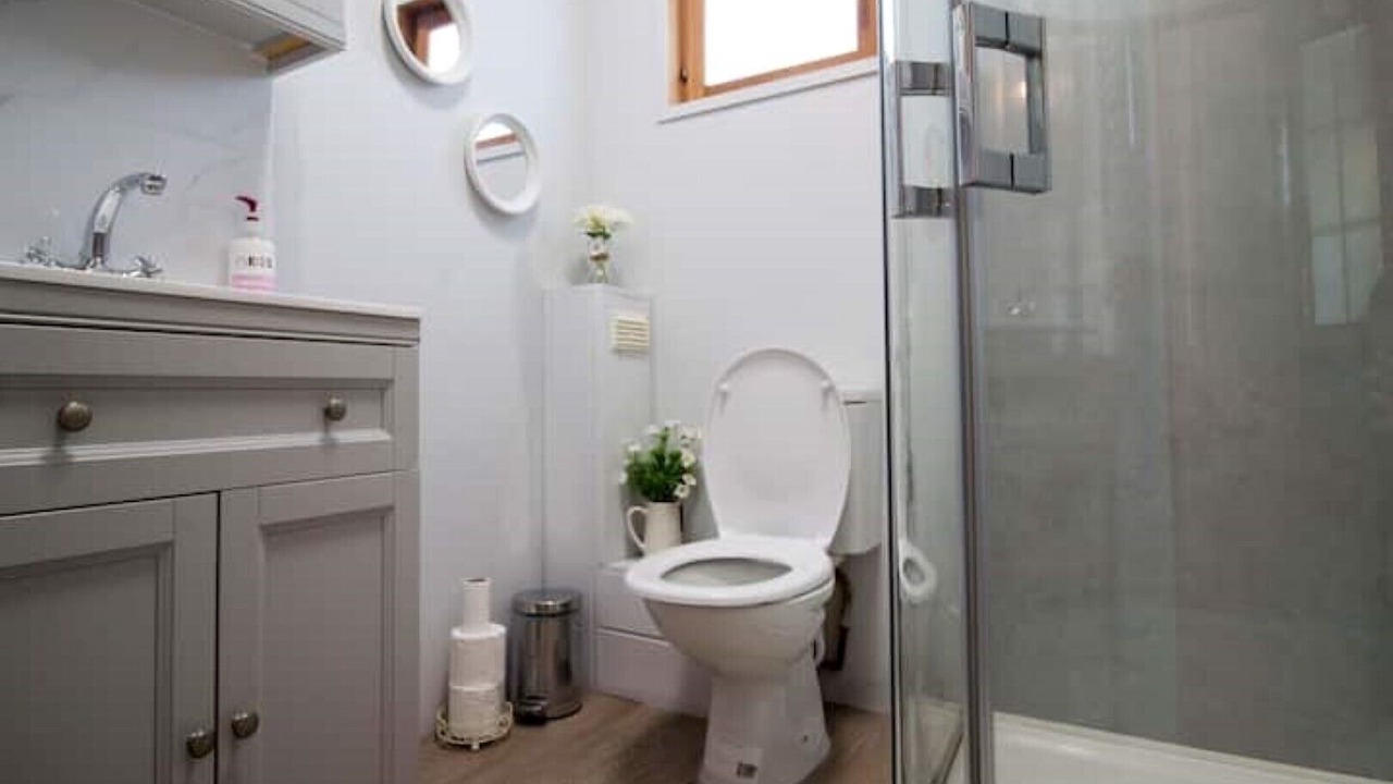 Photo of Bathroom in Cannards Grave