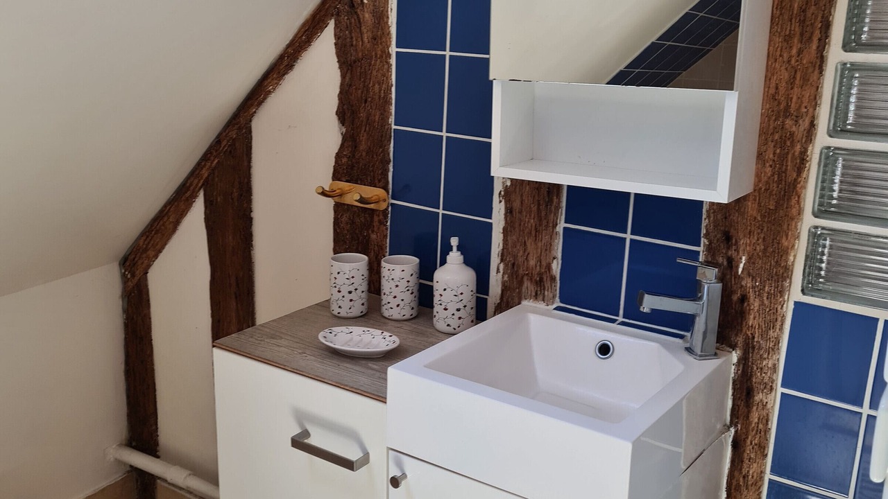 Photo of Bathroom in Jouy-le-Potier