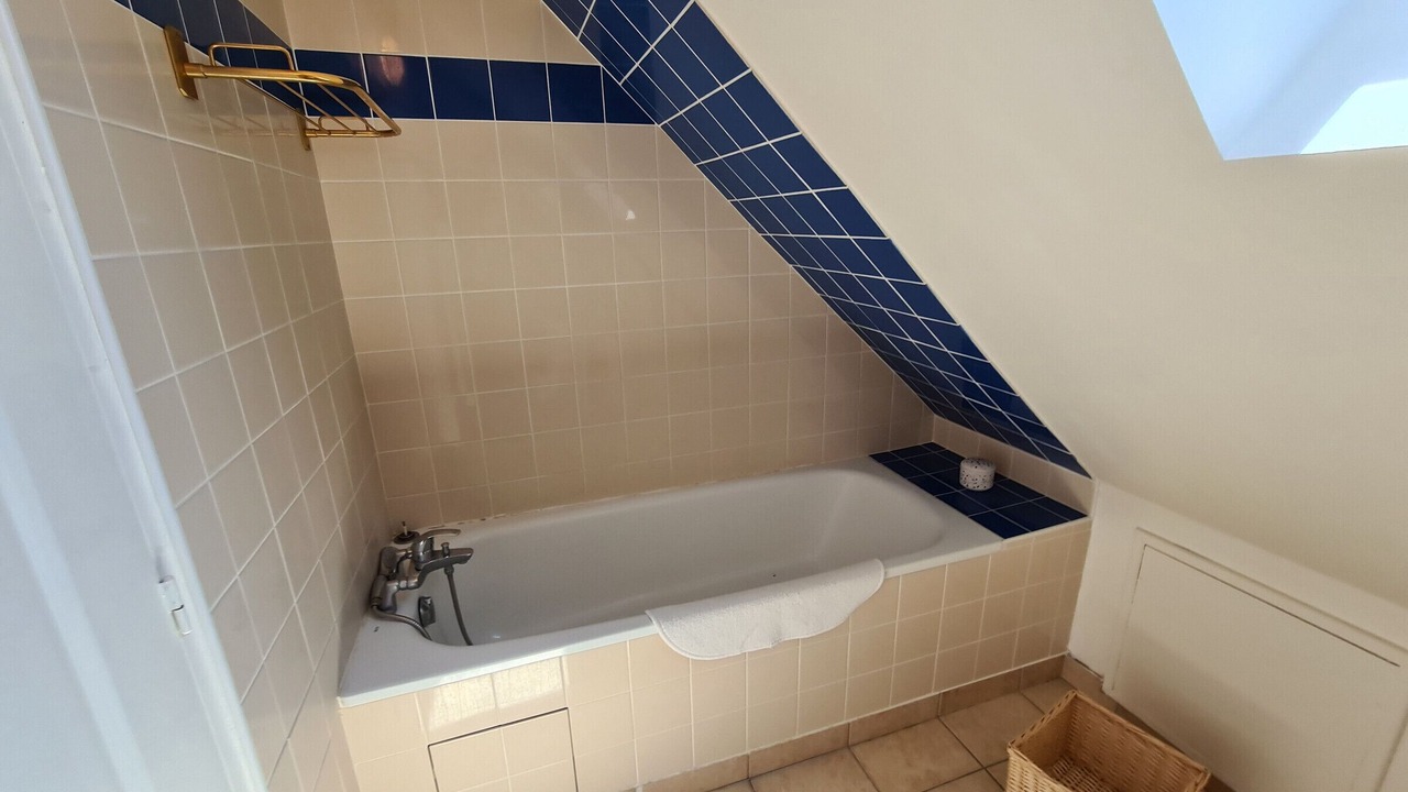 Photo of Bathroom in Jouy-le-Potier