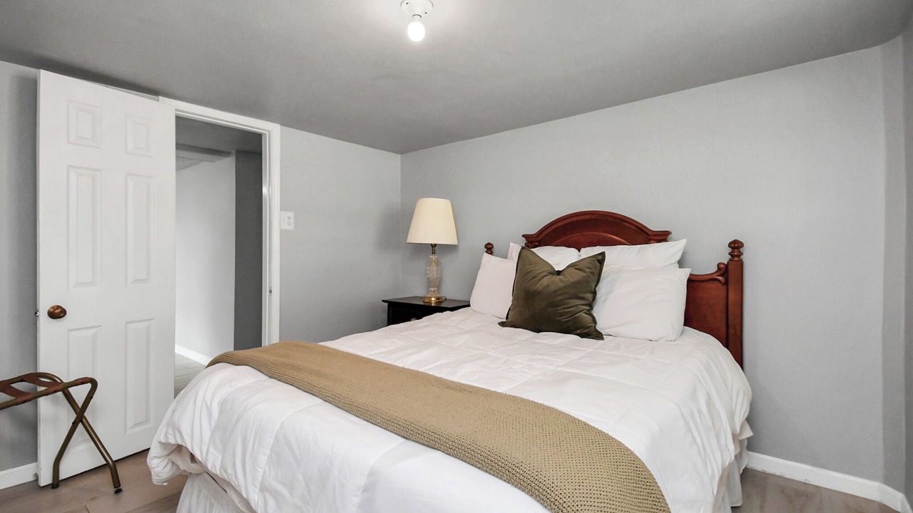 Photo of Bedroom in Pasadena
