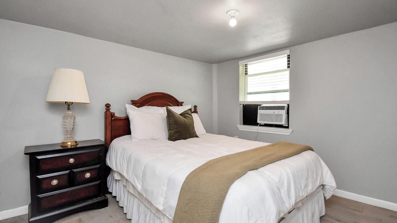 Photo of Bedroom in Pasadena