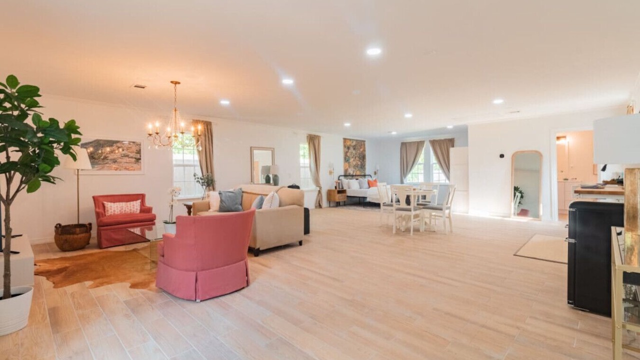 Photo of Livingroom in East Memphis