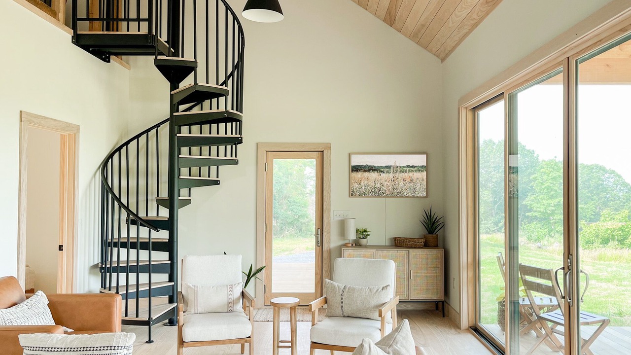 Photo of Livingroom in Lexington