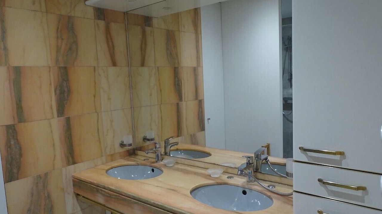 Photo of Bathroom in Les Beaux-Arts