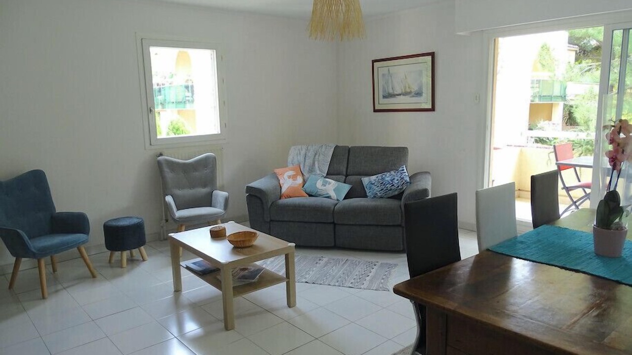 Photo of Livingroom in Les Beaux-Arts