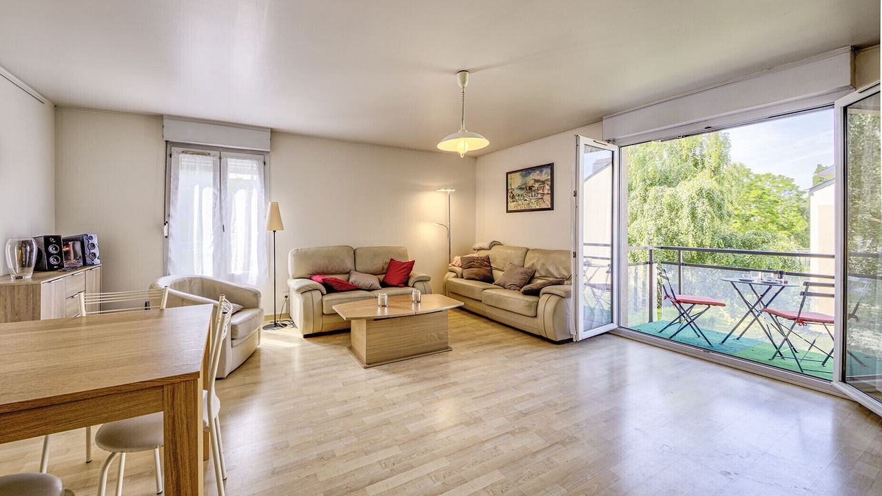 Photo of Livingroom in Justices