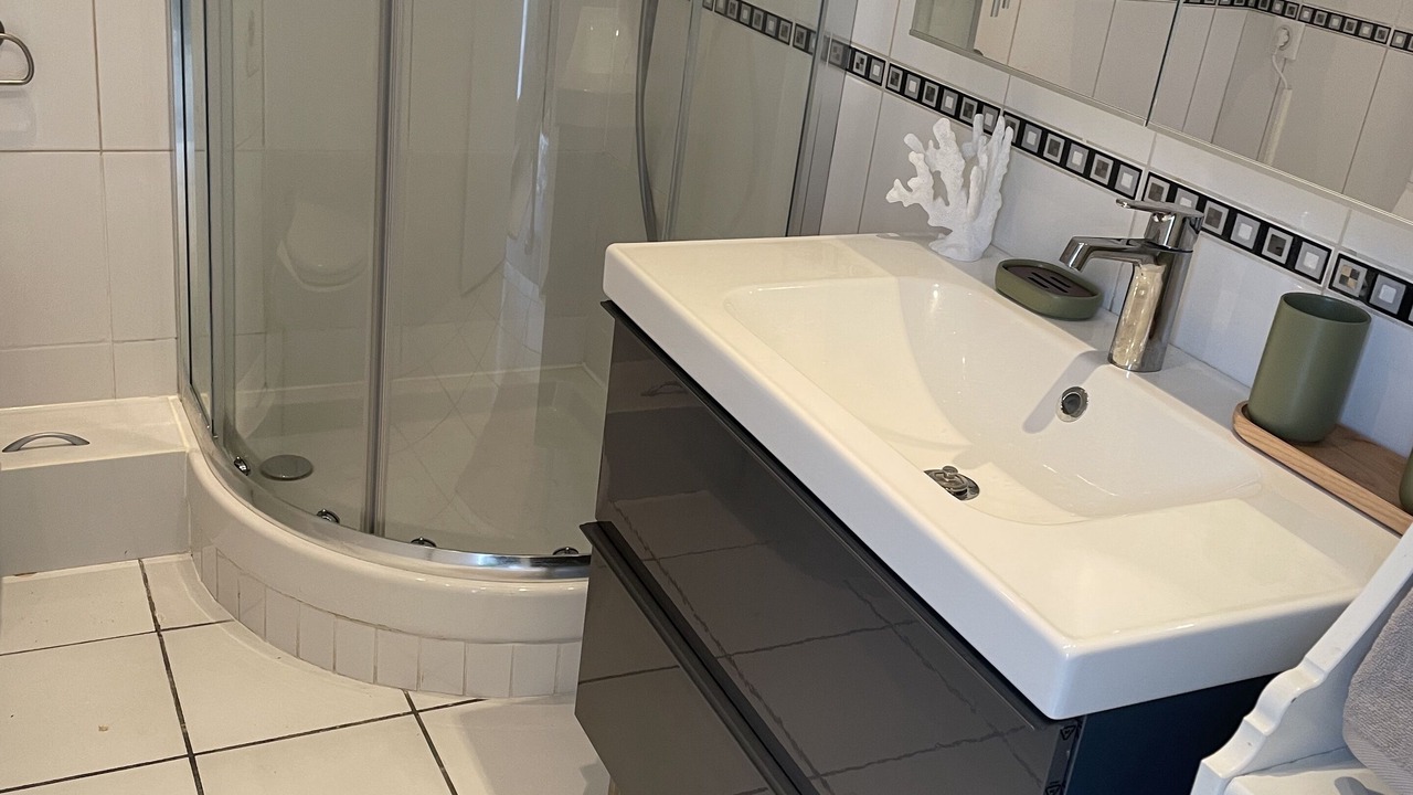Photo of Bathroom in Neuilly-sur-Seine