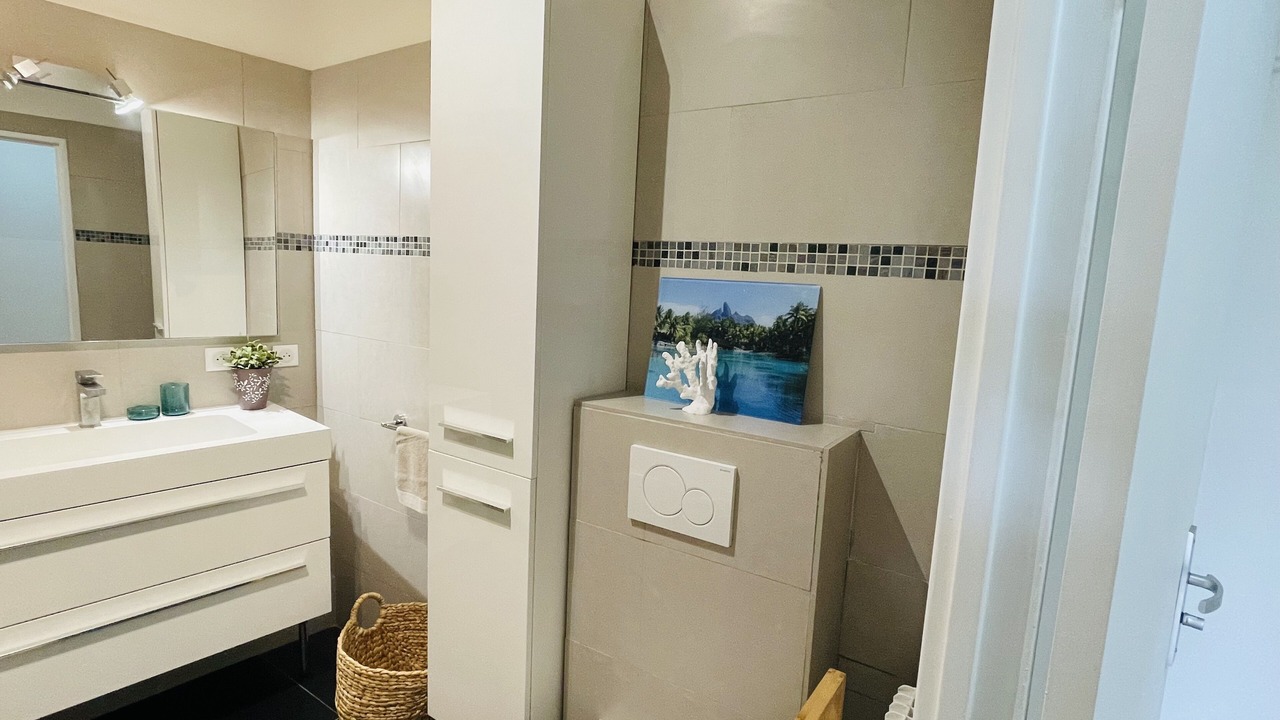 Photo of Bathroom in Neuilly-sur-Seine