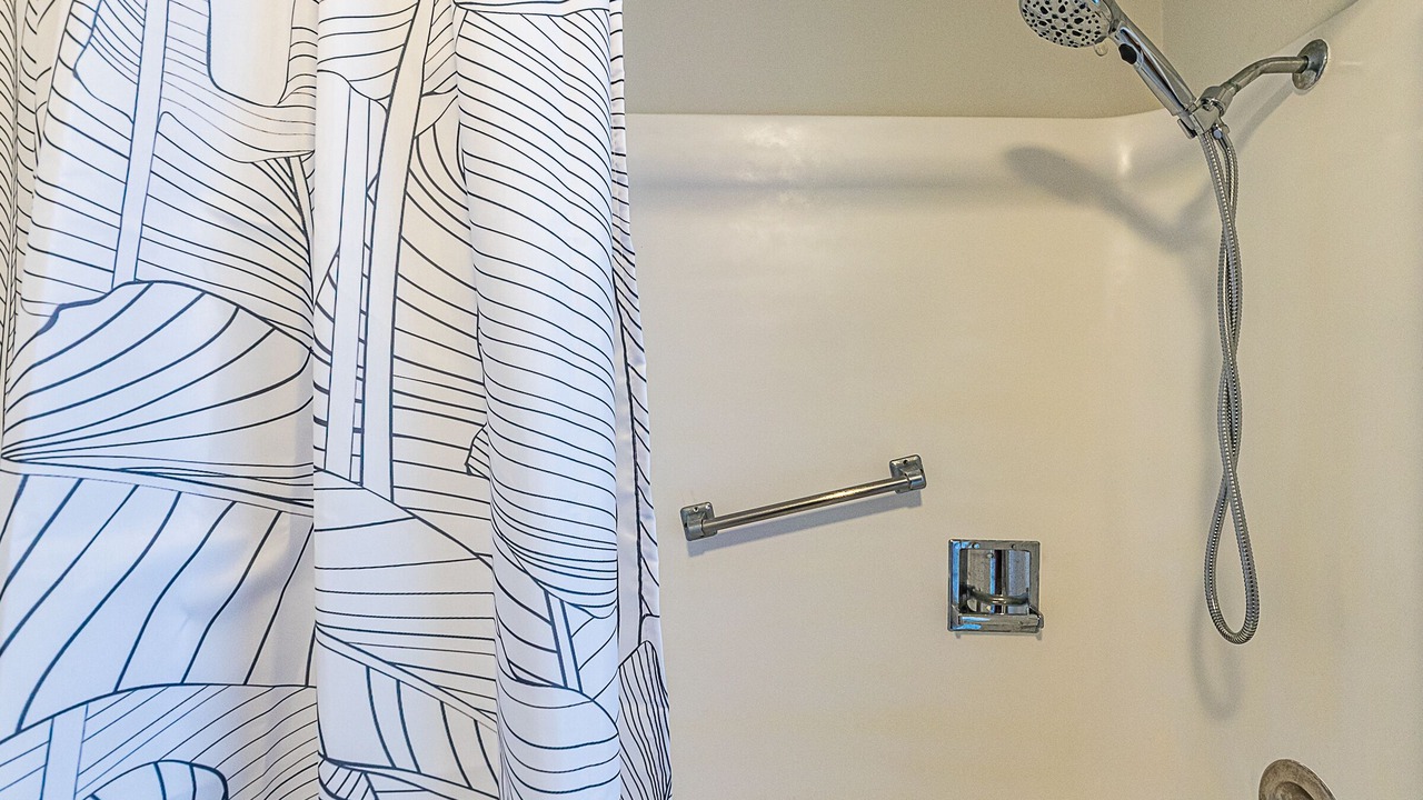 Photo of Bathroom in Hilo