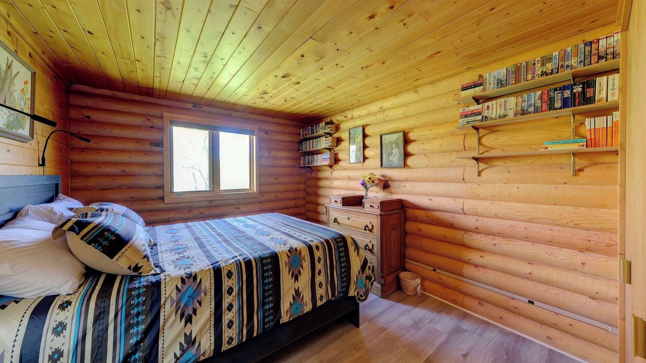 Photo of Bedroom in Buffalo