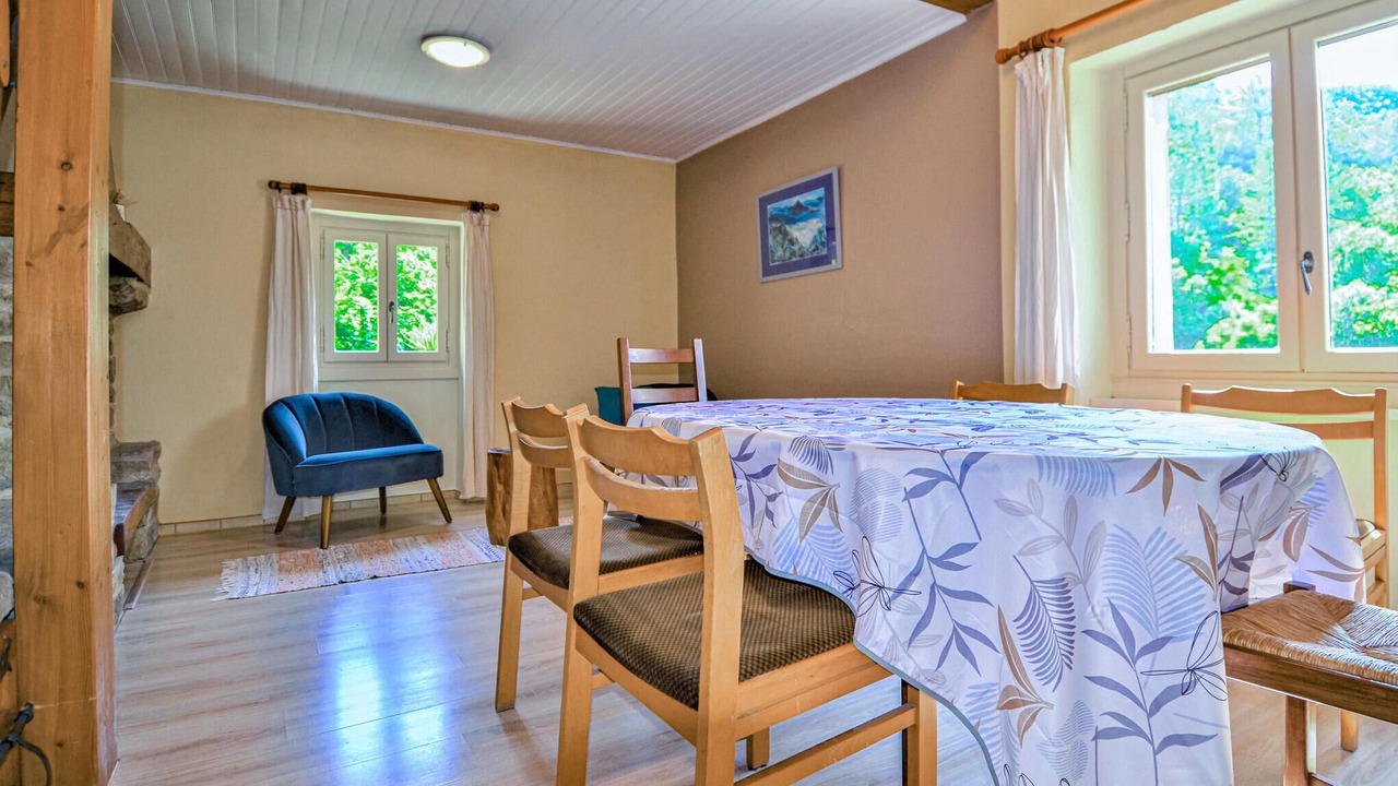 Photo of Bedroom in Saint-Jean-de-Valeriscle