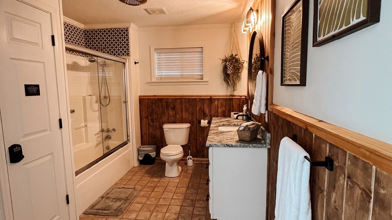 Photo of Bathroom in Royal