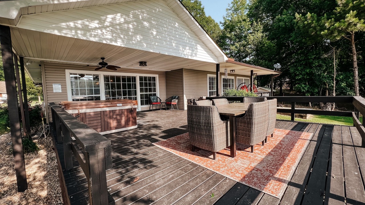 Photo of Outdoor in Royal