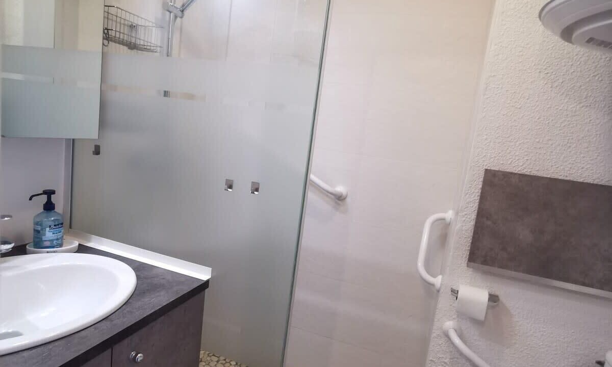 Photo of Bathroom in Les Deserts