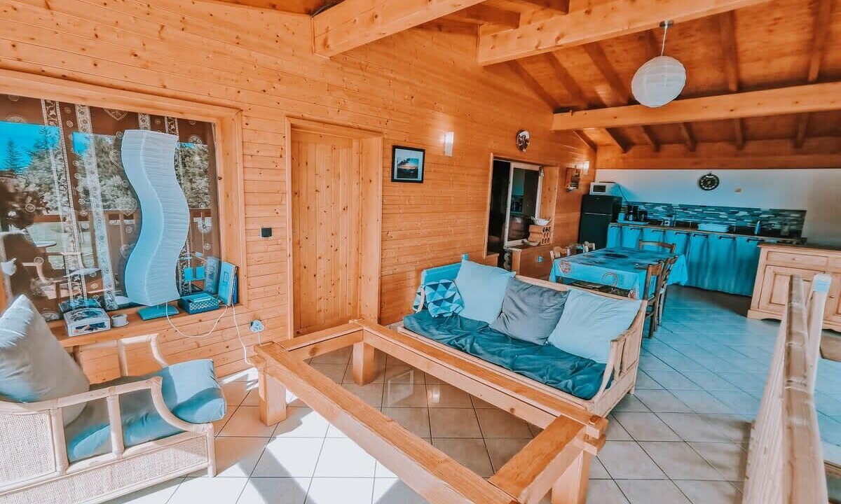 Photo of Livingroom in Pugny-Chatenod
