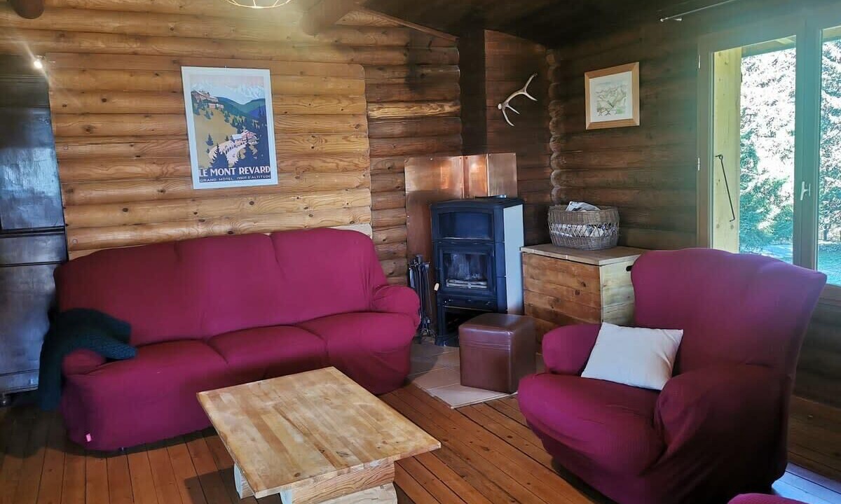Photo of Livingroom in Pugny-Chatenod