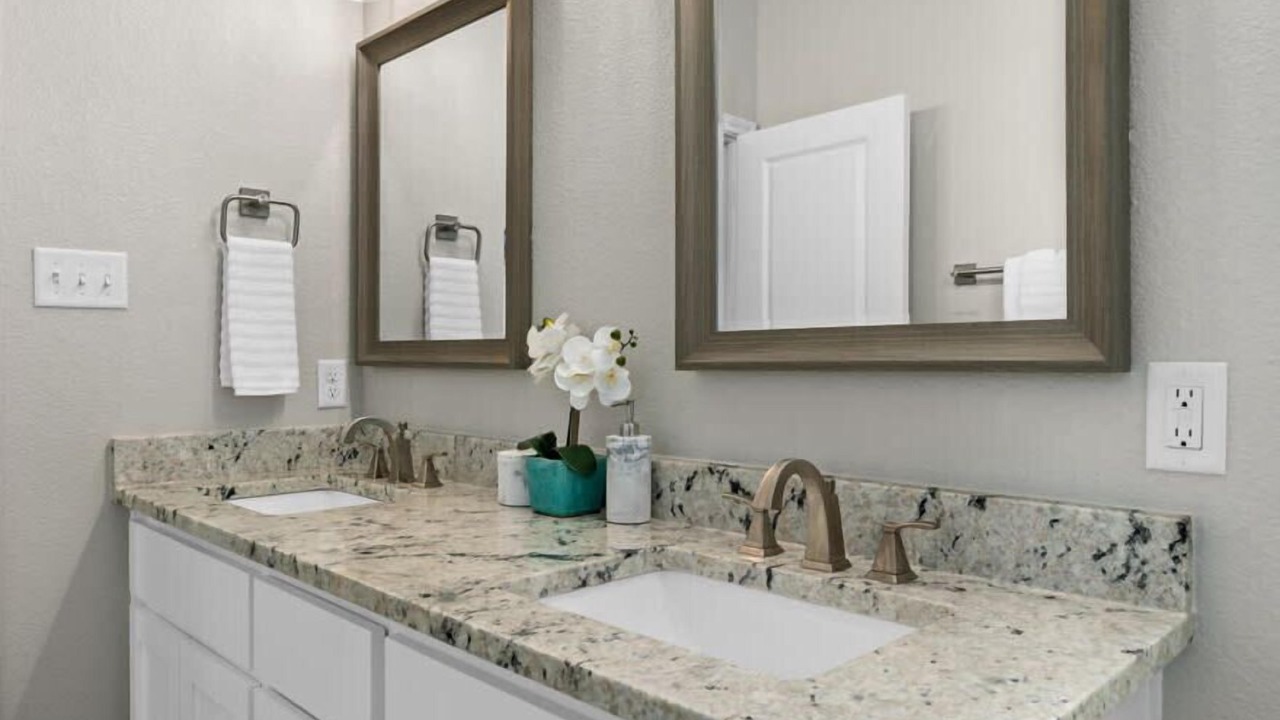 Photo of Bathroom in Mabank