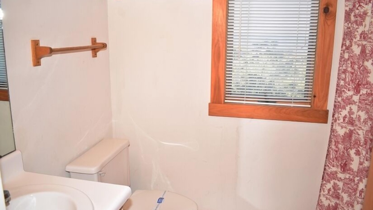 Photo of Bathroom in Chincoteague