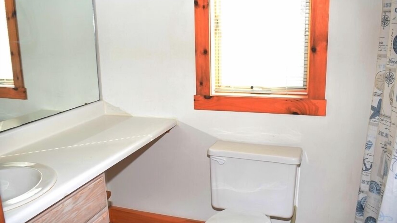 Photo of Bathroom in Chincoteague