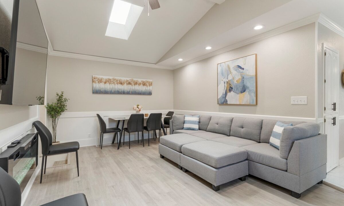 Photo of Livingroom in Tulsa