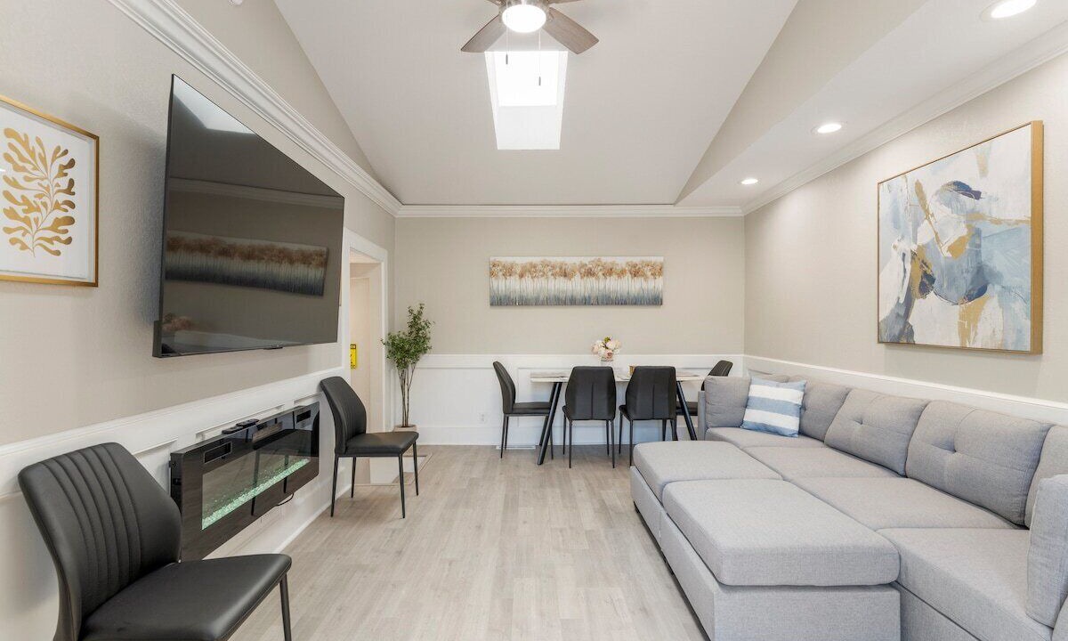 Photo of Livingroom in Tulsa