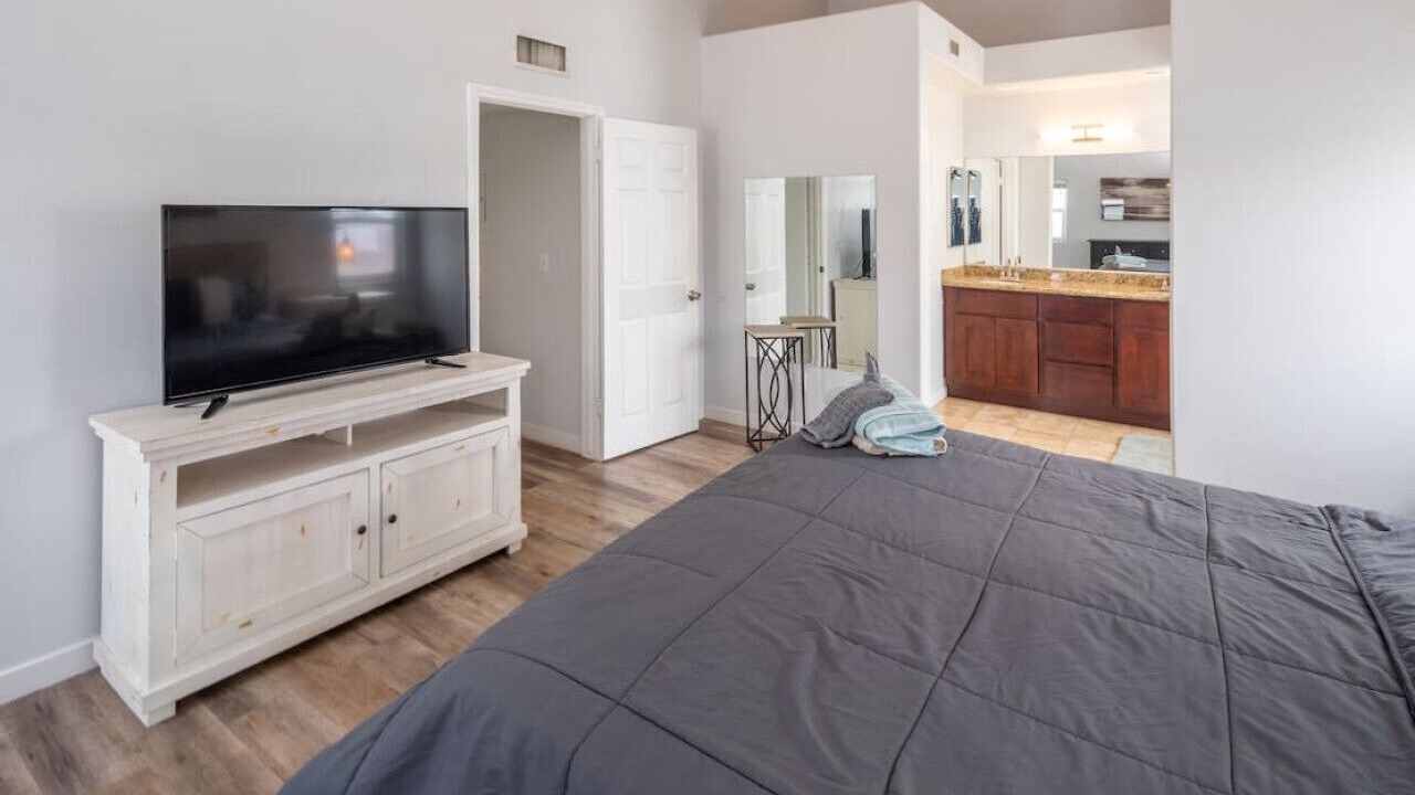 Photo of Bedroom in Marina Peninsula
