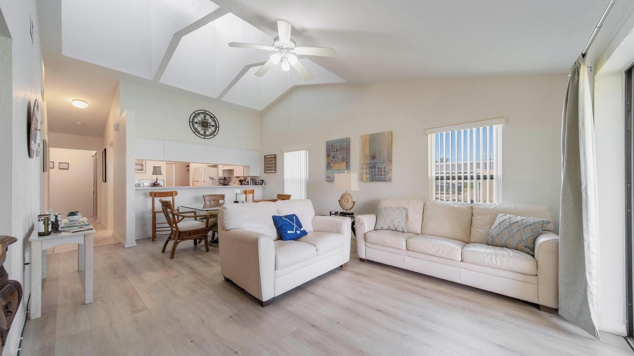 Photo of Livingroom in Deep Creek