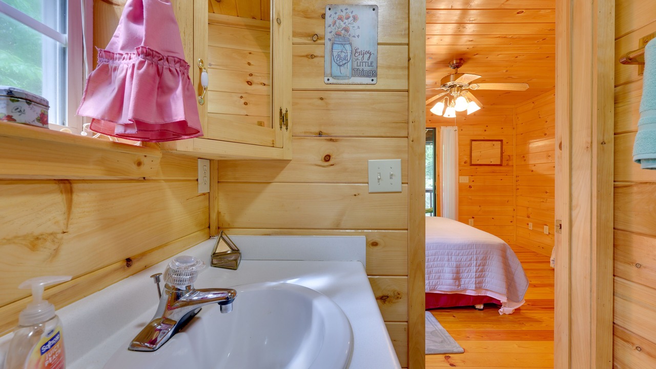 Photo of Bathroom in Blairsville